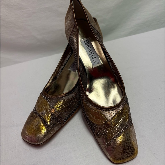 Elegant Multicolor Italian Women's Heels - Picture 2 of 13